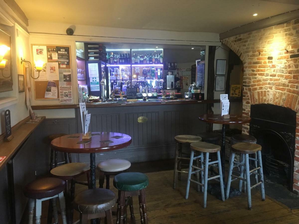 Black Buoy Inn Wivenhoe Extérieur photo